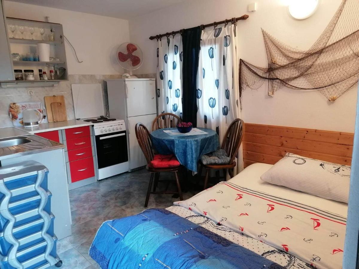Apartments Misini Dvori 스토모르스카 외부 사진