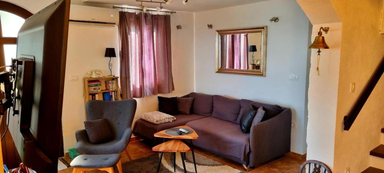 Apartments Misini Dvori 스토모르스카 외부 사진